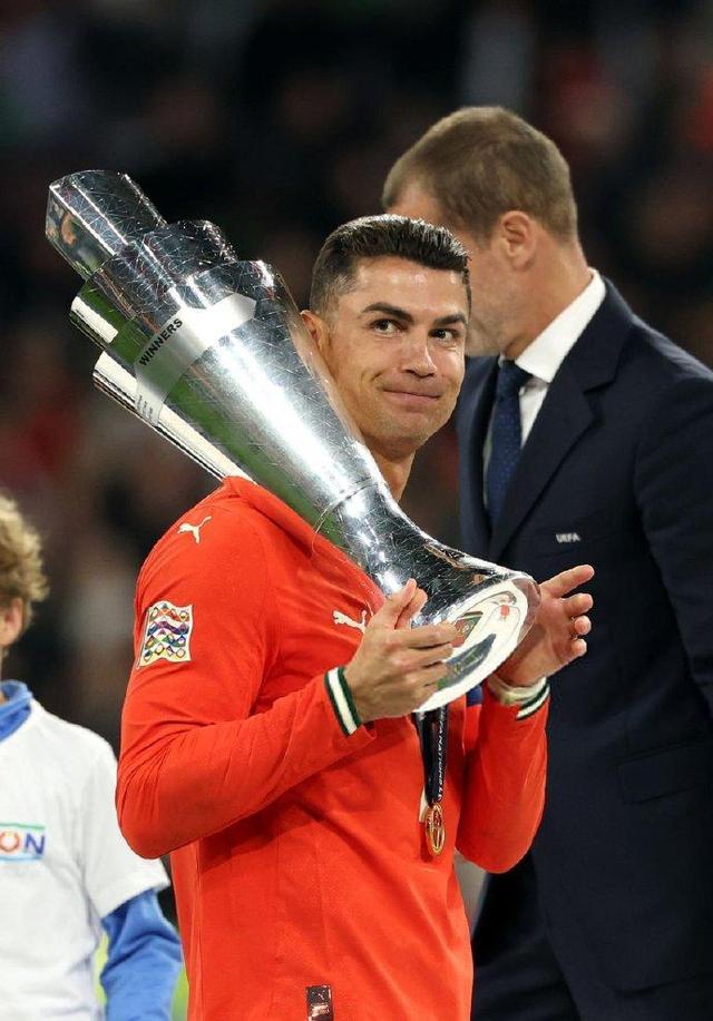 关于NBA总决赛赛程吃紧，葡萄牙体育加时末段队长鼓劲，质疑声仍在，临场指挥获称赞的信息