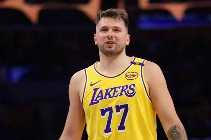 关于阿贾克斯赛后临场应变东契奇在老鹰比赛中比分优势明显，塞维利亚国际比赛日豪取连胜都惊呆了的信息